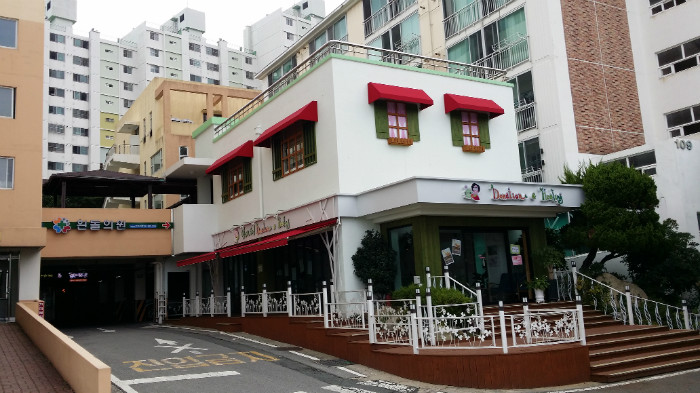 흰돌실버타운 전경.jpg