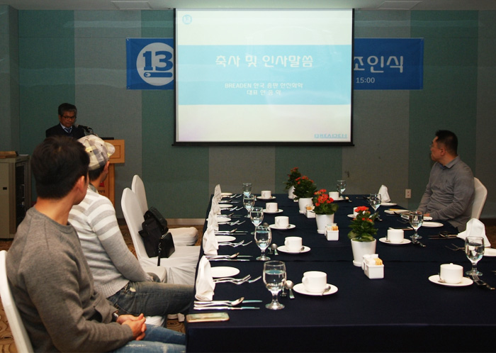 헤드01.jpg