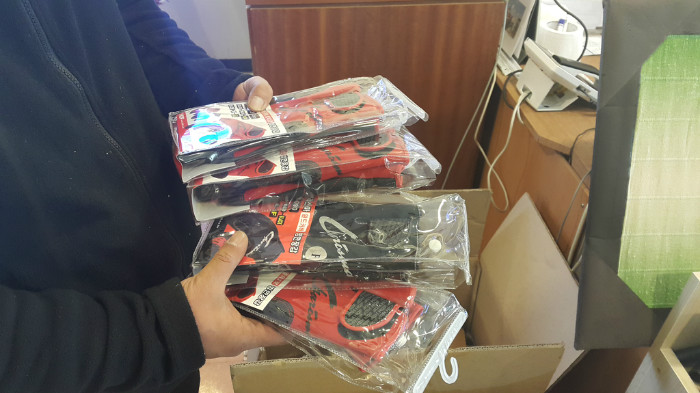 20170224 흰돌실버타운_장갑나눔행사 (1).jpg