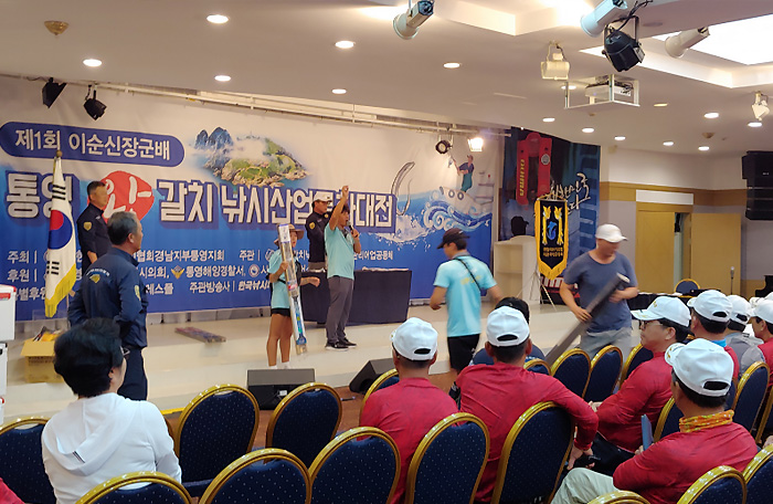 20 행운상 추첨. 너무 많아서 빨리빨리 진행.jpg