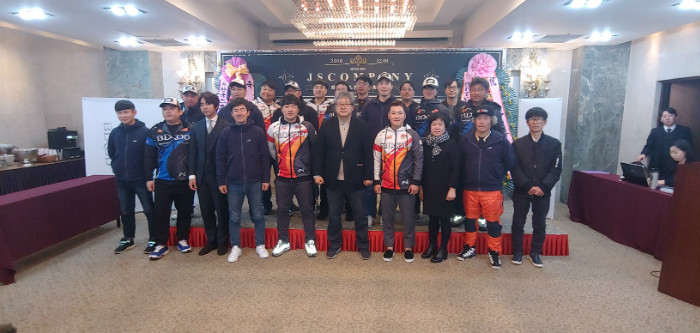 기념촬영.jpg